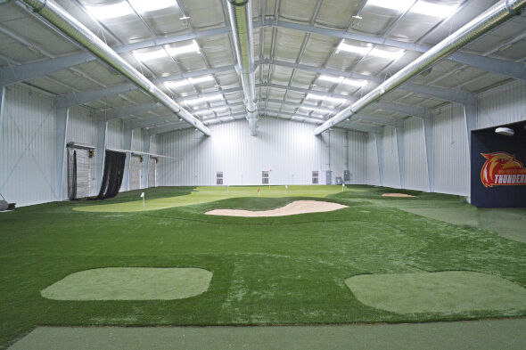 Pittsburgh indoor putting facility with tee boxes